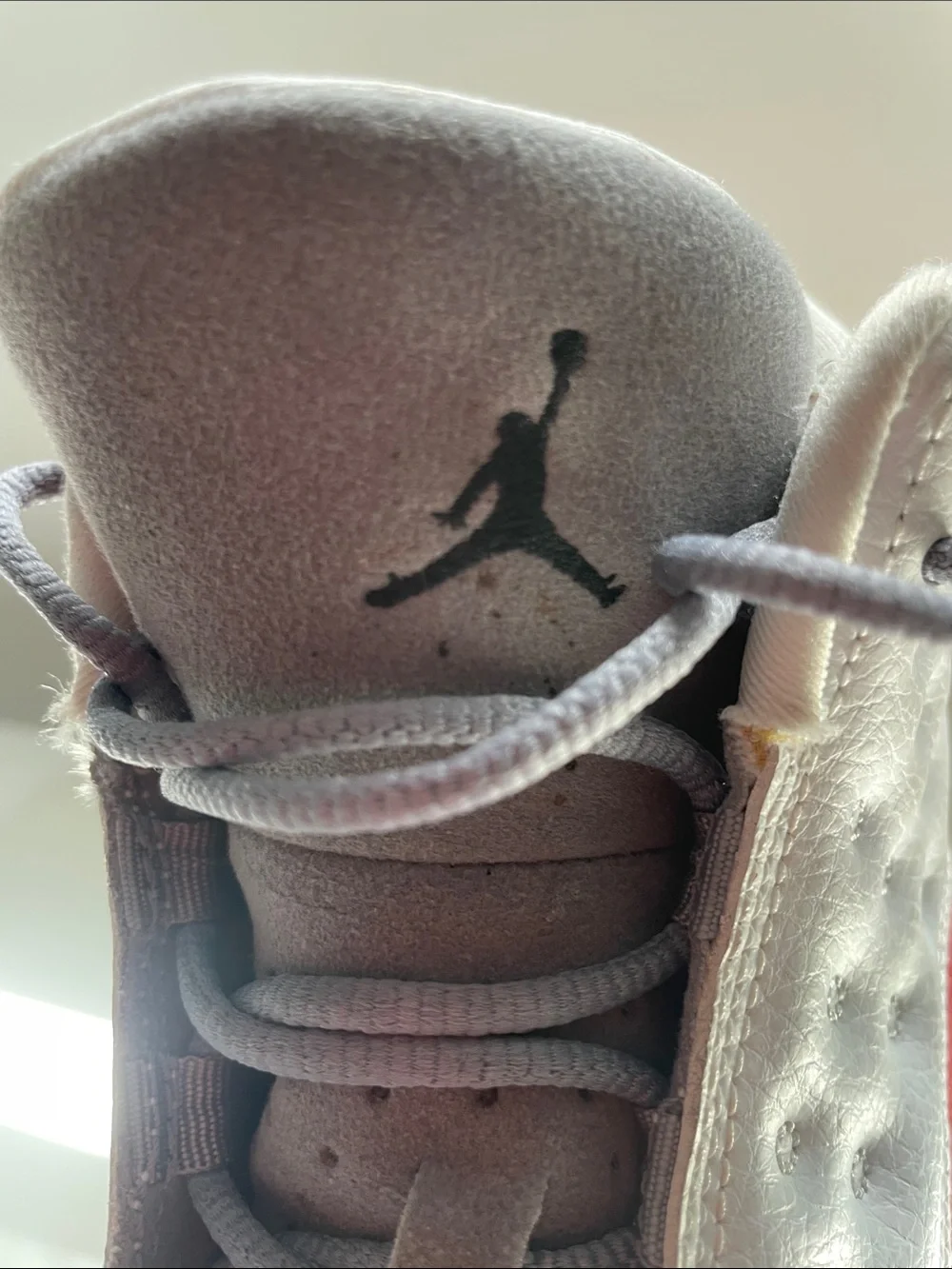 Jordan Kids Gray, White & Red Retro Sneakers 2014 sz 6 Y